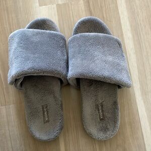 Vionic slippers 
Indoor and outdoor 
Grey microfiber